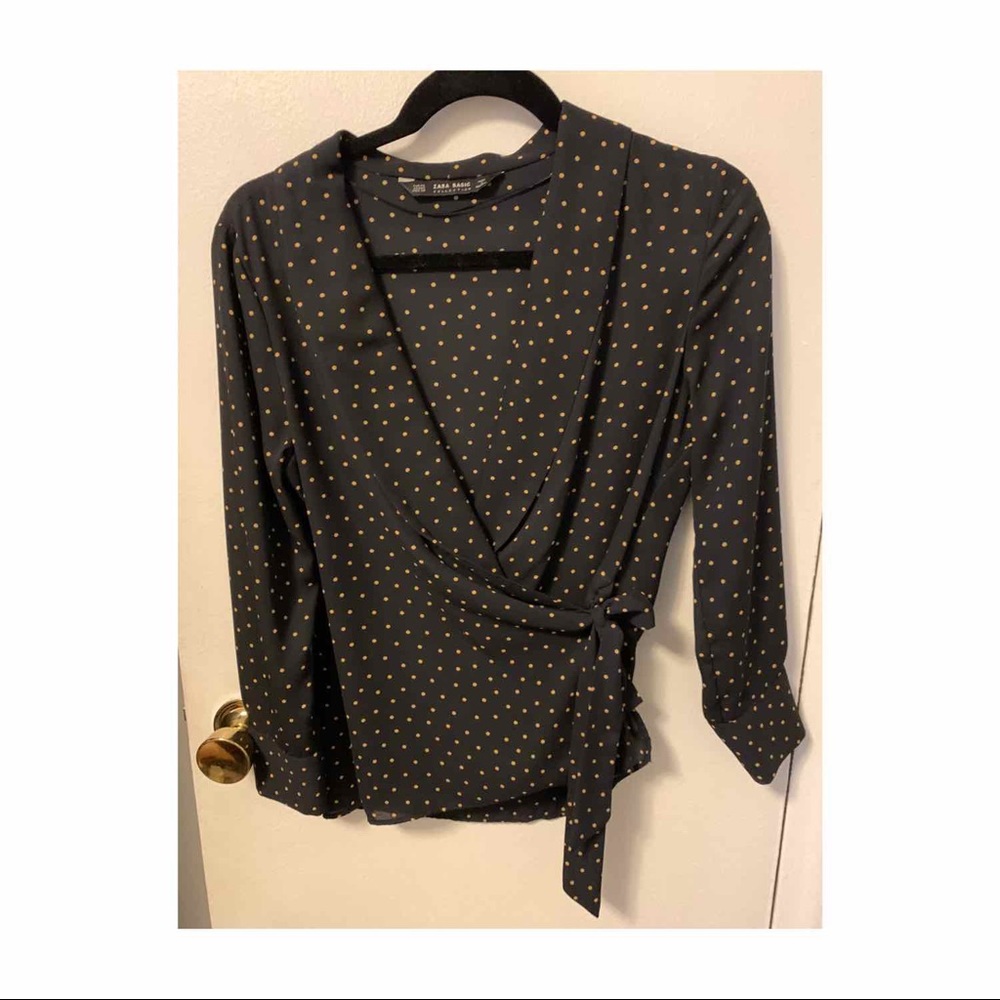 Zara size XS, navy wrap top with tan polka dots